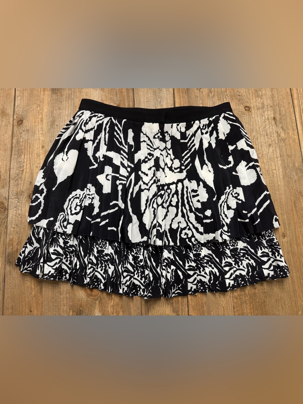 RARE Gucci 100% Silk Skirt IT 40 US 4 $1,500 Retail